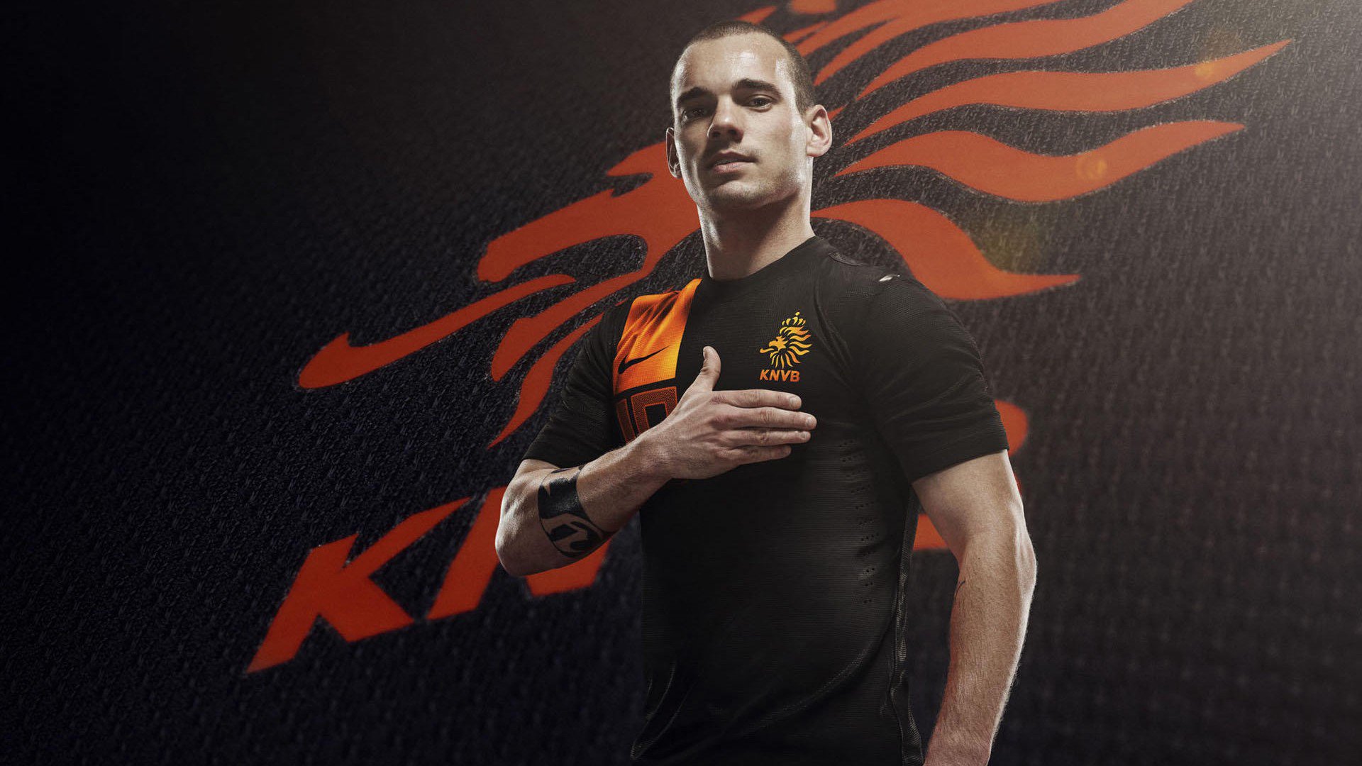 4球9助攻！19岁荷兰新带刀后卫荷甲横空出世，5大欧洲豪门疯抢，最强荷兰后卫